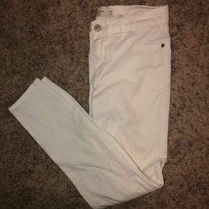 Abercrombie & Fitch Women's White Skinny Jeans
